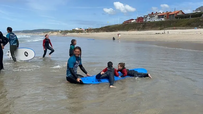 Aprende a traves o surfing Razo 2024