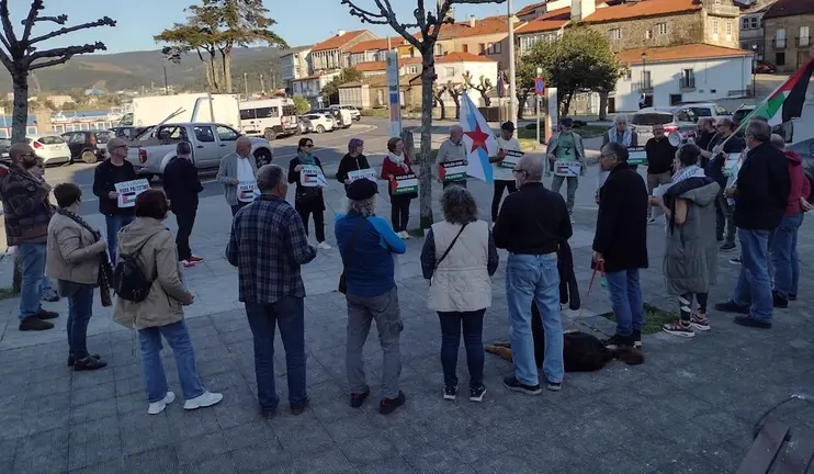 Concentracion por palestina en Corcubion