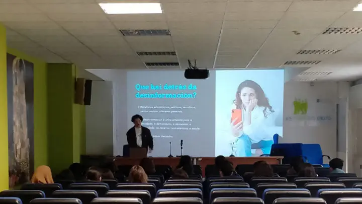 Colexio de Xornalistas no iES Terra do Xallas