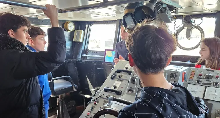 O alumnado do Pedra da Aguia visita o Patrulleiro Tabarca 2