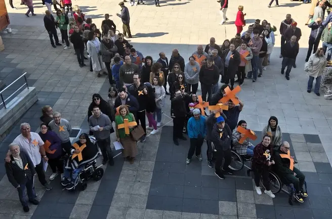 X Solidario na praza do Concello de Carballo