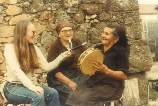 Schubarth-Elisa e Delfina-1979-COLECCIÓN ANTÓN SANTAMARINA