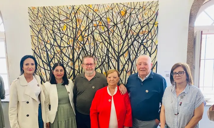 Familiares e concelleiras de Anton Mouzo no Faro Vilan