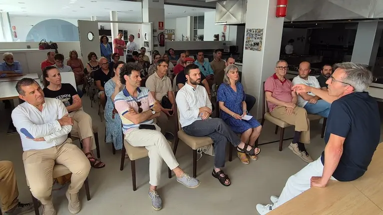 Presentacion FP Dual Hostaleria en Carballo