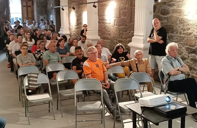 Charla Informativa humanizacion Corcubion.jpeg 3