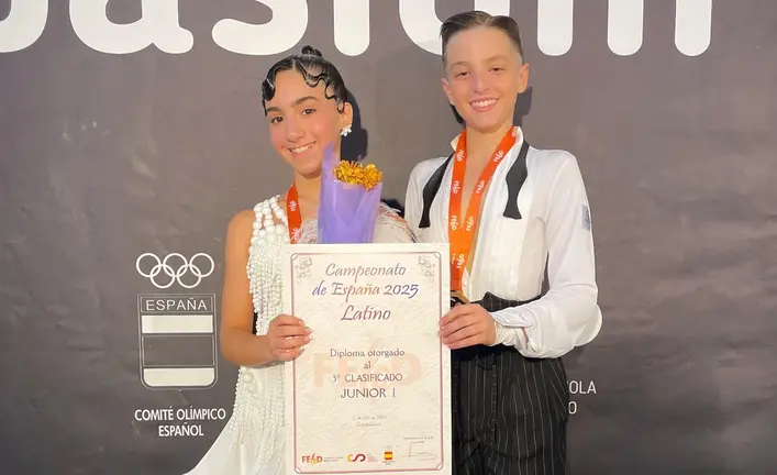 Raul e Serena de Arte e Movemento bronce de Espana de Junior 1