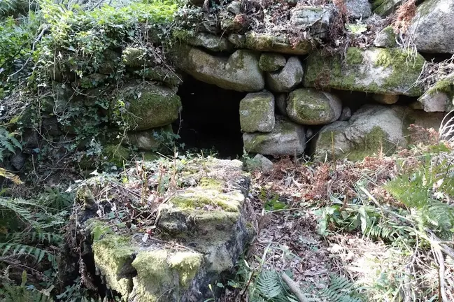 A Cova do Rego dos Cregos (Ezaro)