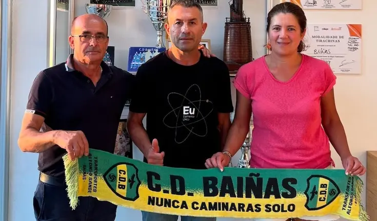 Juan Silva e Raquel Gonzalez con Lilo no Bainas