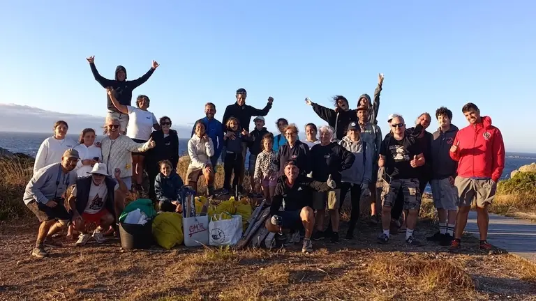 Limpeza colaborativa praia do Trece