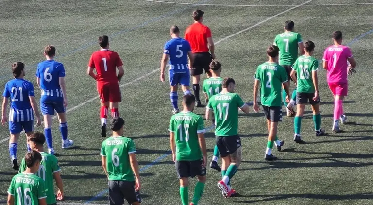 Imaxe dun choque entre Baio e Fisterra esta pretemporada