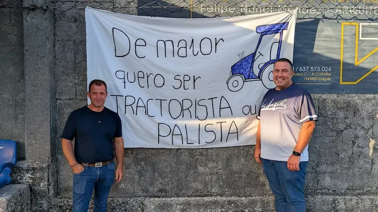 O palista David Rojo e o tractoristsa Rafa beres no Cairo