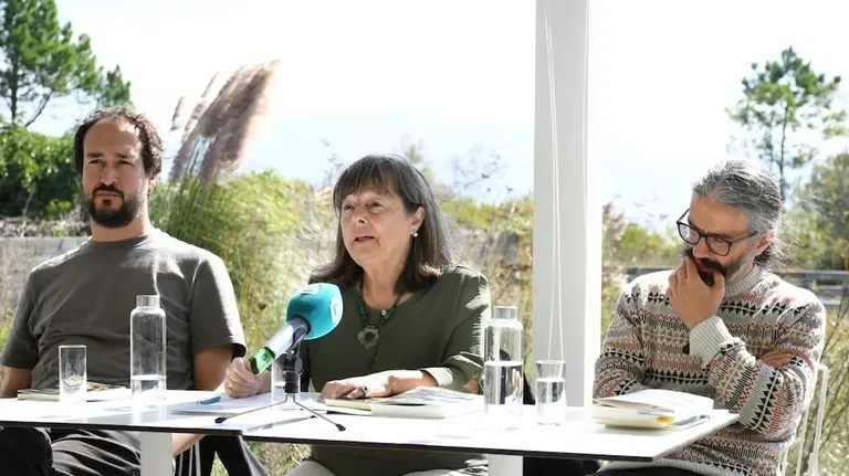 Samuel L Paris Concha Blanco e Fernando Castro Paredes no Bela Fisterra no 75 aniversario de Galaxia-Foto-VH