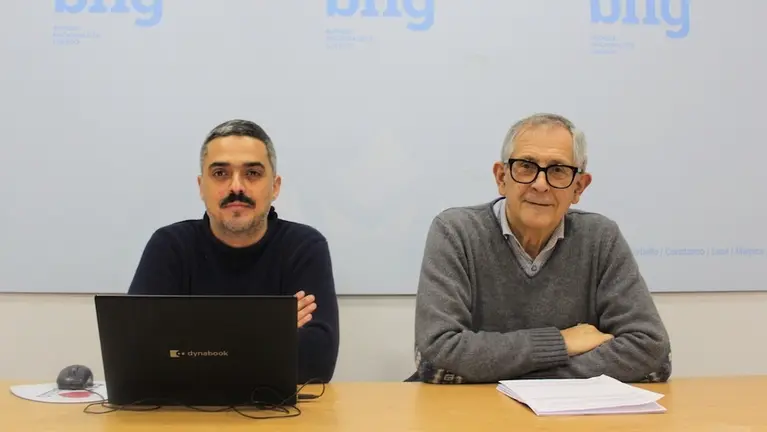 Daniel Perez colle o relevo de Evencio Ferrero