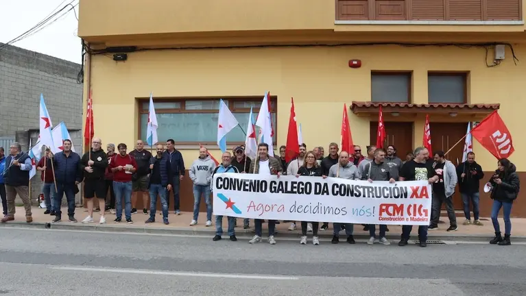 Concentracion Convenio Construcion Carballo_1