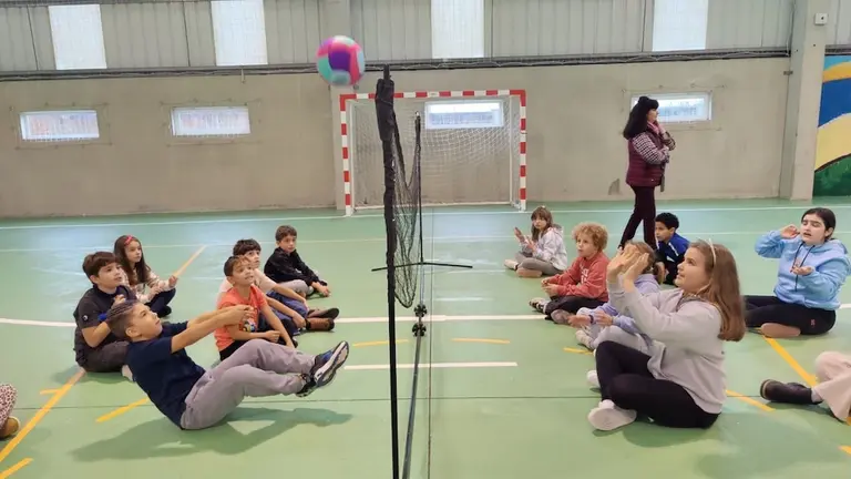 Deporte Inclusivo no CEIP Netoma Razo con Un paso Mais