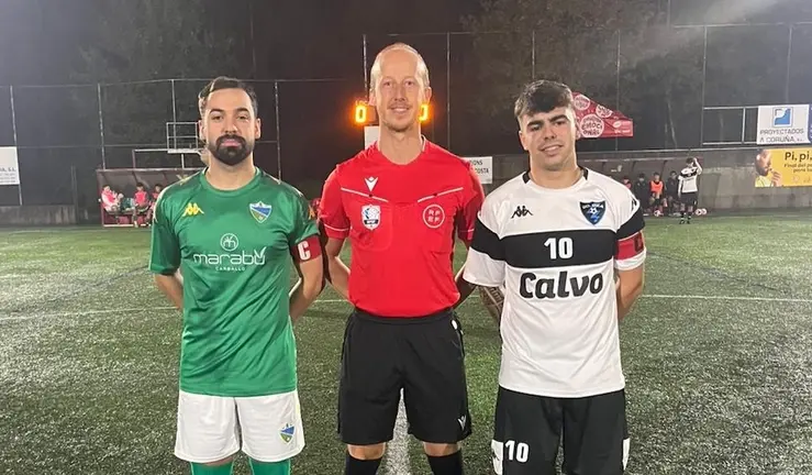 Casti e Hugo Fraga co arbitro David Castreje