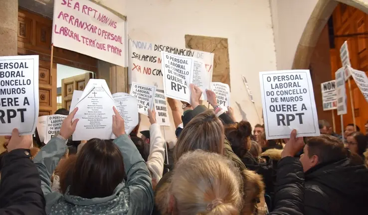 Esixindo a nova RPT en Muros.jpeg 3