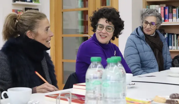 Csrmen V Valina no Club de Lectura Baiolendo