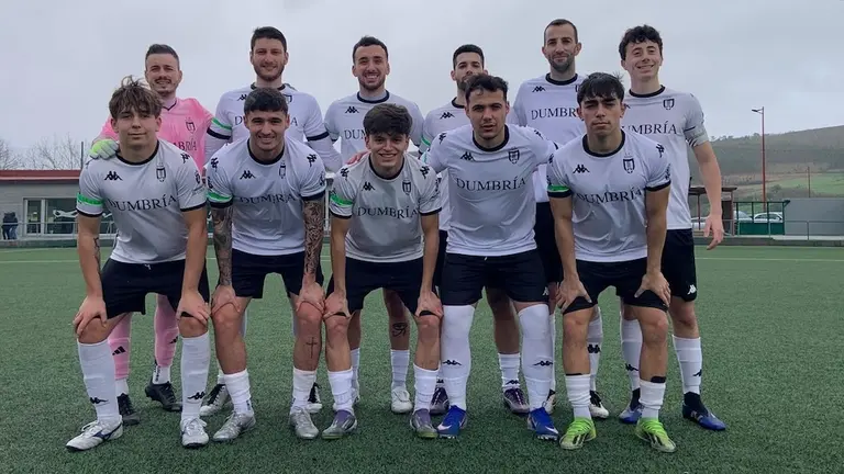 11 do CF Dumbria mascullino no Conco ante o Paiosaco