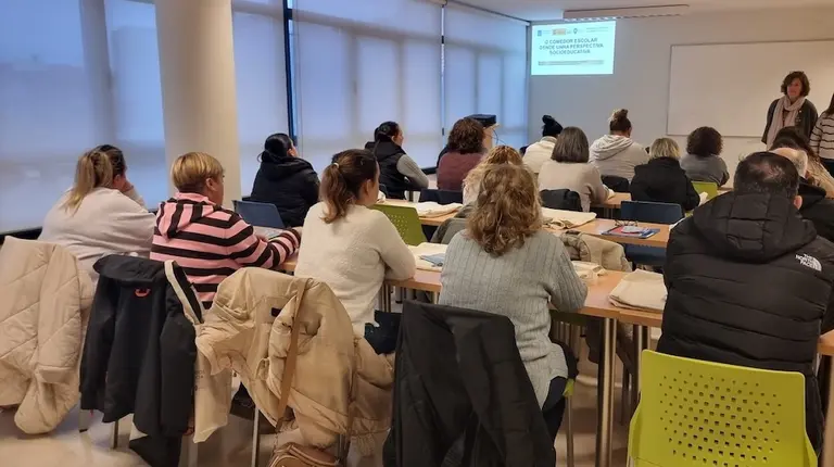 2026.02.14.  Programa Integrado de Emprego, curso de comedor escolar na Laracha