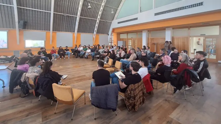 Imaxes Asemblea Profesorado en Carballo 4