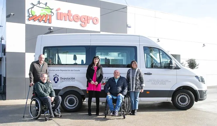 Nova furgoneta da Deputacion para Integro 1