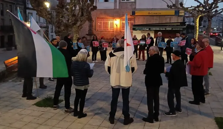 concentracion Corcubion guerrra