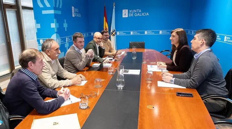 16,30 h.-            A conselleira de Medio Ambiente e Cambio Clim&aacute;tico, &Aacute;ngeles V&aacute;zquez, reunirase co alcalde de Ponteceso, Jos&eacute; Manuel Mato. Na sala de xuntas. Foto Xo&aacute;n Crespo