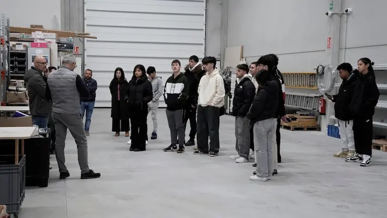 Axober e Construindo o futuro achega o alumnado do IES Monte Neme