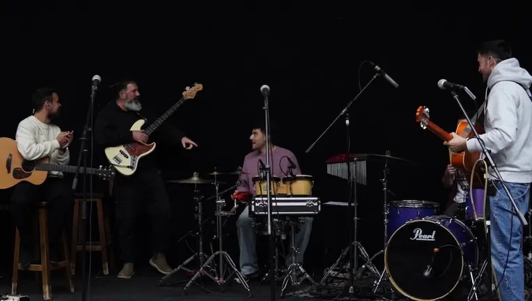 A Banda do Peixe homenaxea este sábado ás bandas locais no Mercado de Abastos de Muros