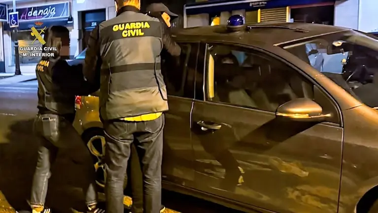 Garda Civil detido por roubos