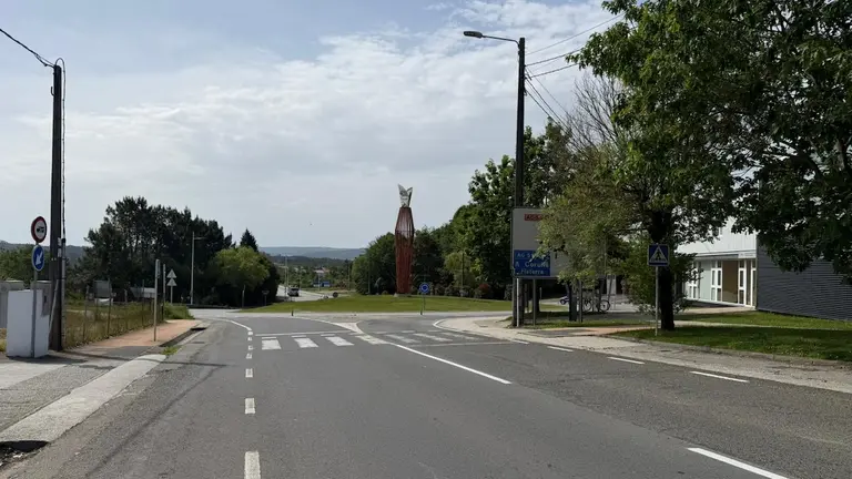 Ai vai a nova parada de Autobuses Pol Bertoa Rua Cobre
