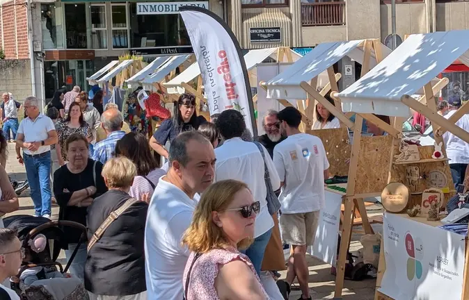 Feiron en rede das entidades en Carballo