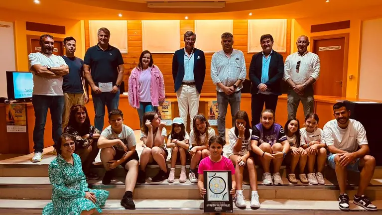 Clausura Mar na escola en Carnota