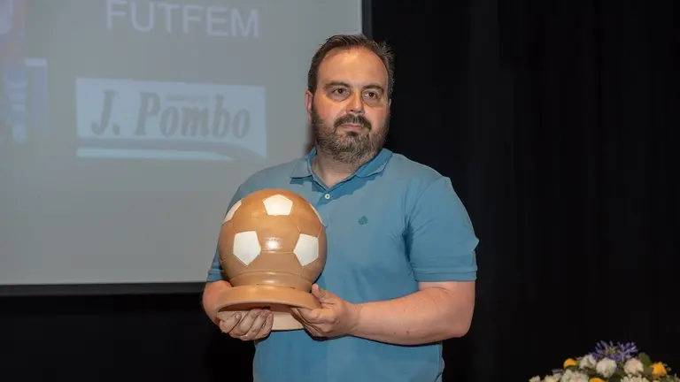 Alberto Pose nunha das Galas de QPC