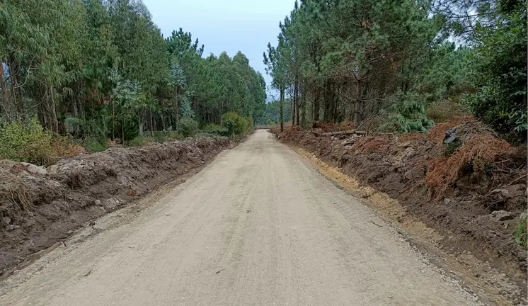 Inauguracion dunha pista anti incendios no concello de camariñas copia