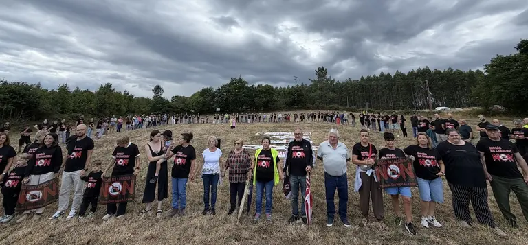 Cadea humana de Stop Biogas Laracha 2