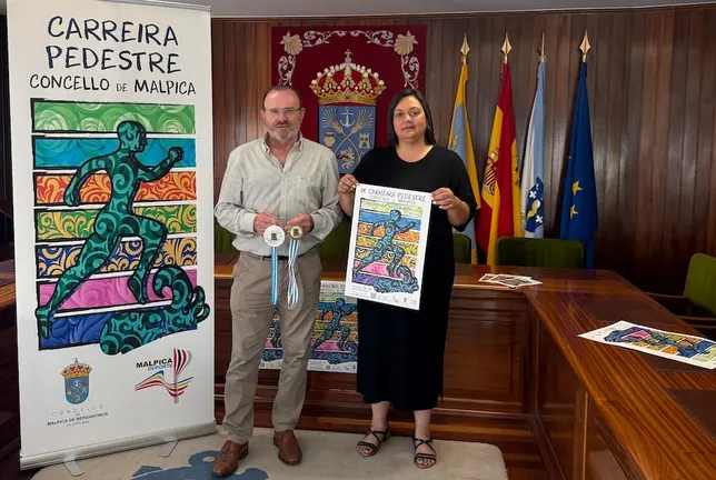 Eduardo Parga e Noelia Freijeiro presentando a Carreira Pedestre de Malpica