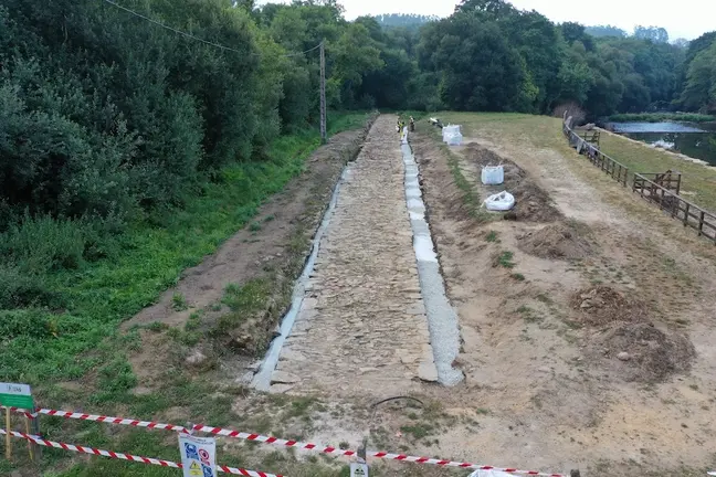 FOTO 3 O Concello de Zas recupera a totalidade do Camiño Real, antiga calzada romana de Brandomil, e garante a súa conservación