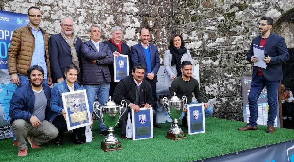 Familia de galardoados no sorteo da Copa da Costa 2019