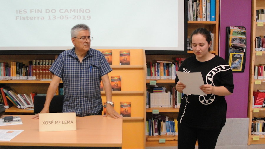 Lema Suarez levou a novela Costa do Solpor no IES Fin do Camino de Fisterra