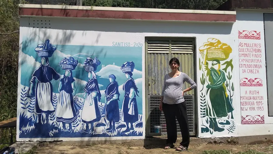 Ana Santiso muralista. Club de Letras IES Agra de Raíces