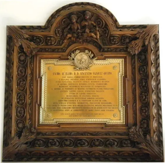 PLACA CONMEMORATIVA DEDICADA A VICENTE VÁZQUEZ QUEIPO, REALIZADA POR ENRIQUE MAYER CASTRO copia