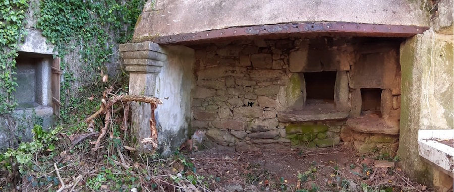 Parella de fornos da casa da Rata-Tesouros de Berdoias-Vimianzo