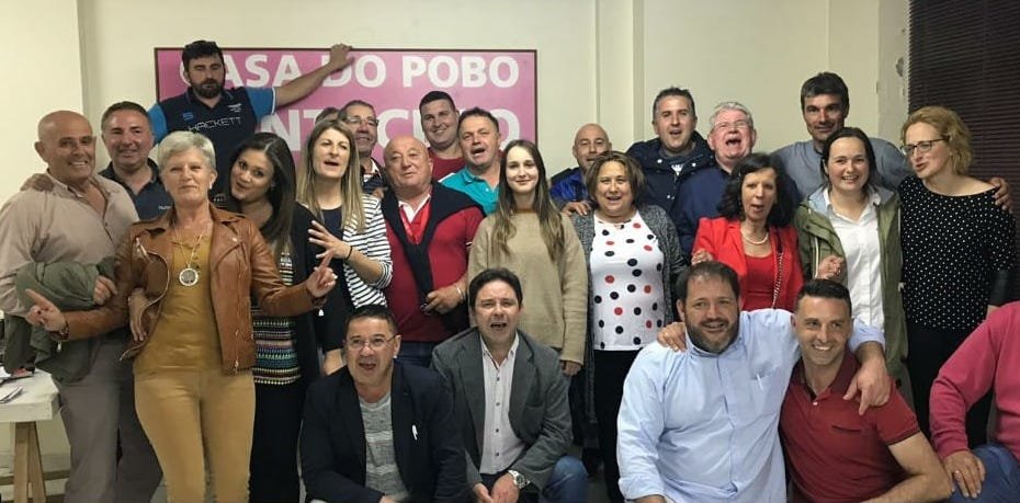PSOE de Ponteceso tras ganar as eleccions de 2019