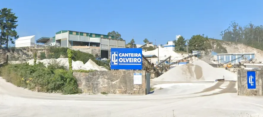 Canteira de Lopez Cao na estrada de Buño