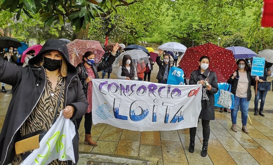Manifestacion das traballadoras do Consorcio de Igualdade e Benestar en Santiago 2