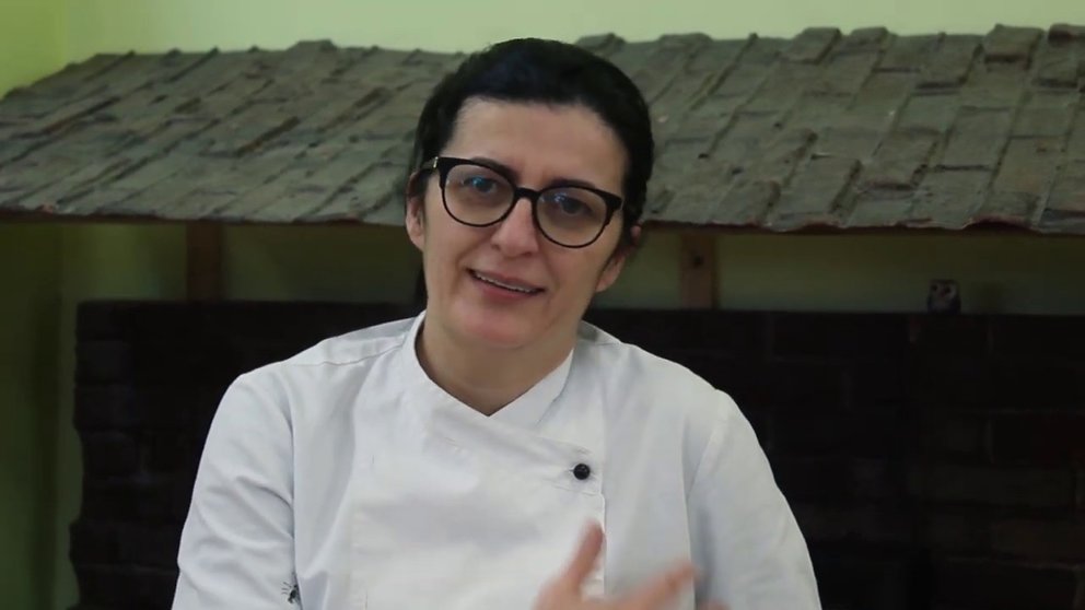 Sandra Varela cocinera do CEIP Os Muinos de Muinos