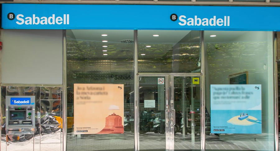 Oficina do Banco Sabadell en Camarinas