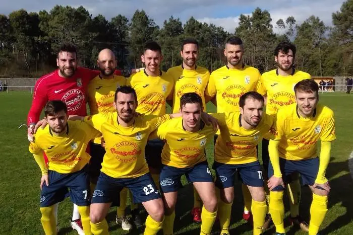 11 inicial Mazaricos ante o Monte Louro